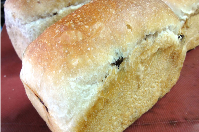 天然酵母食パン(レーズン)